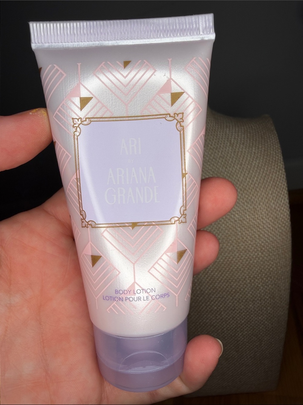 Ariana Grande Pearlescent Pink & Gold Body Lotion 50 ml